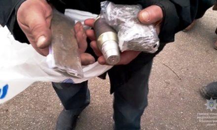 У зловмисника разом з викраденими речами правоохоронці вилучили боєприпаси і наркотики
