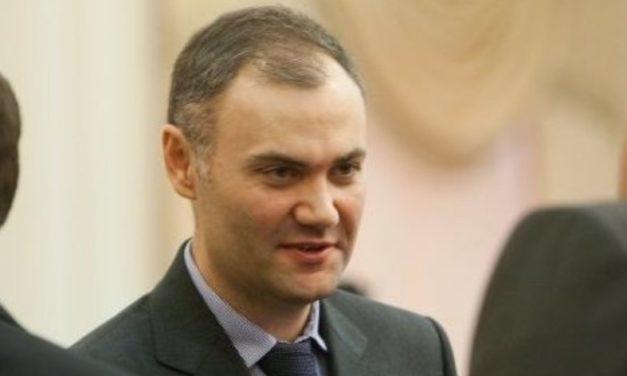 Екс-міністра фінансів павлоградця Юрія Колобова звільнили від кримінальної відповідальності