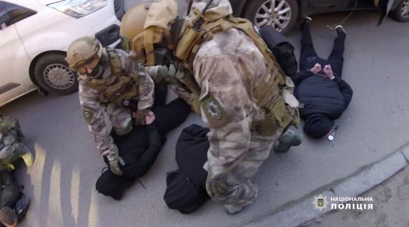 У Дніпрі в ході спецоперації оперативники із залученням «КОРДу» затримали злочинну групу