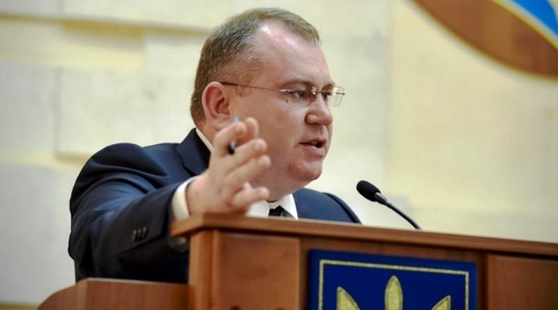 Причина отсутствия отопления в Павлограде – халатность руководства города. Так считает губернатор