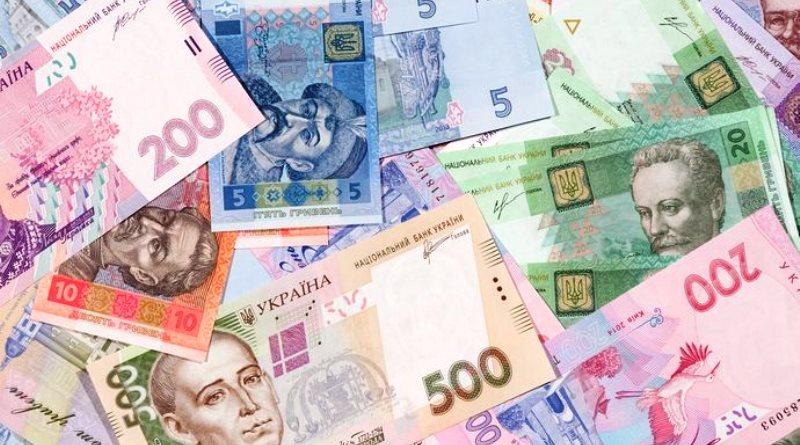 Гривна к доллару на месте и евро укрепляется