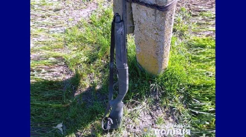 В Павлограде полицейские задержали нетрезвого мужчину за хулиганство с оружием