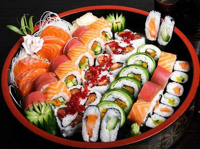 Доставка роллов: где заказать самые вкусные и полезные роллы?