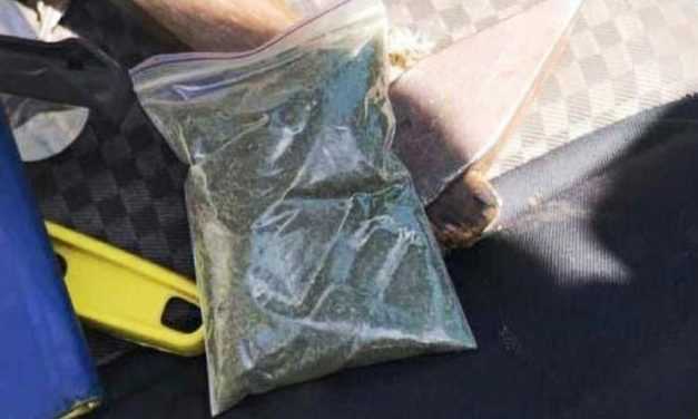 Павлоградські поліційські виявили у двох чоловіків наркотики