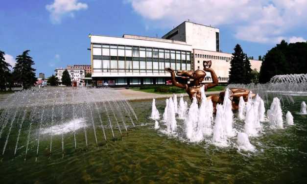 Обласні театри Дніпропетровщини відновлюють роботу