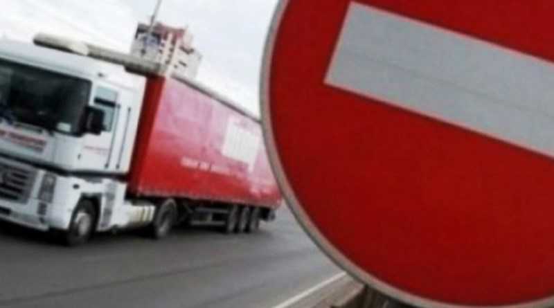 Через спеку на Дніпропетровщині обмежили рух вантажівок