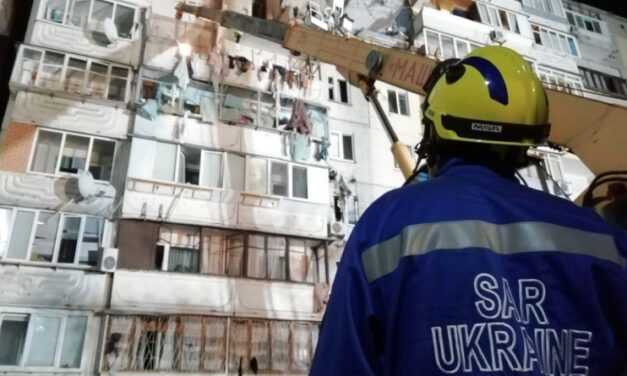 У Дарницькому районі Київа в десятиповерховому житловому будинку стався вибух (оперативна інформація станом на 10:00 год)