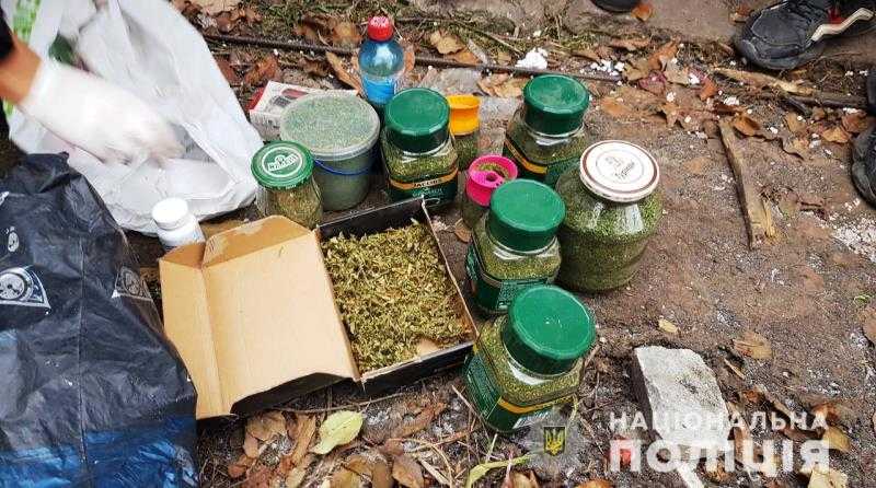 Во время обыска павлоградская полиция изъяла партию марихуаны
