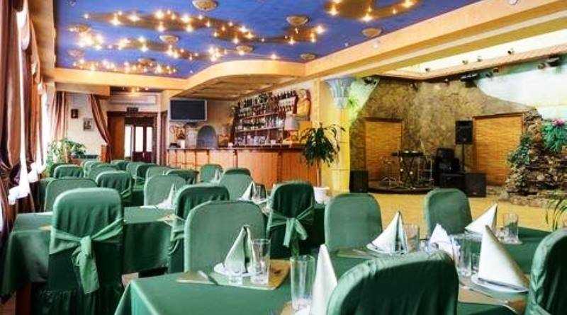 Кафе, бары и рестораны Павлограда: как они будут работать на новогодние и рождественские праздники и во время локдауна?