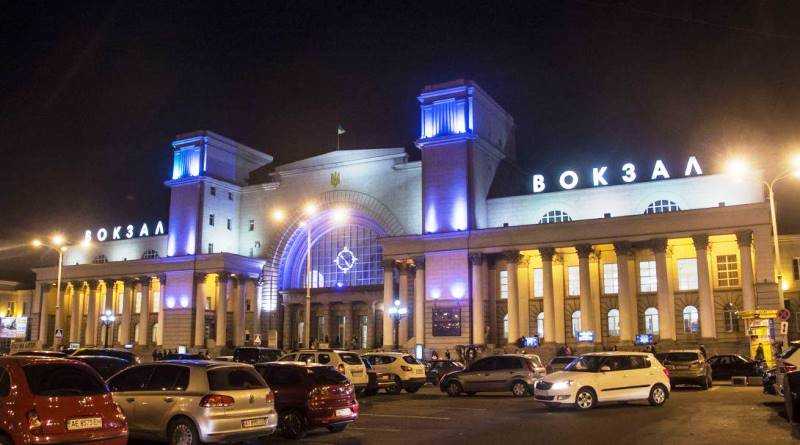 Отличился: житель Першотравенска «заминировал» ж/д вокзал в Днепре