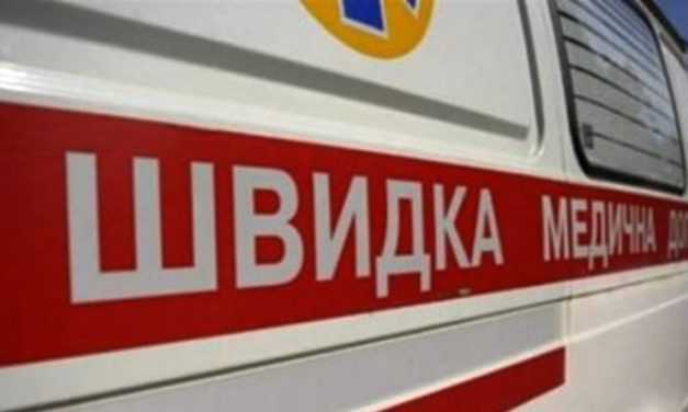 В Павлограде карета скорой помощи съехала в кювет и застряла в снежном заносе