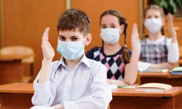 В понедельник, 25 января, школьники Павлограда возвращаются за парты