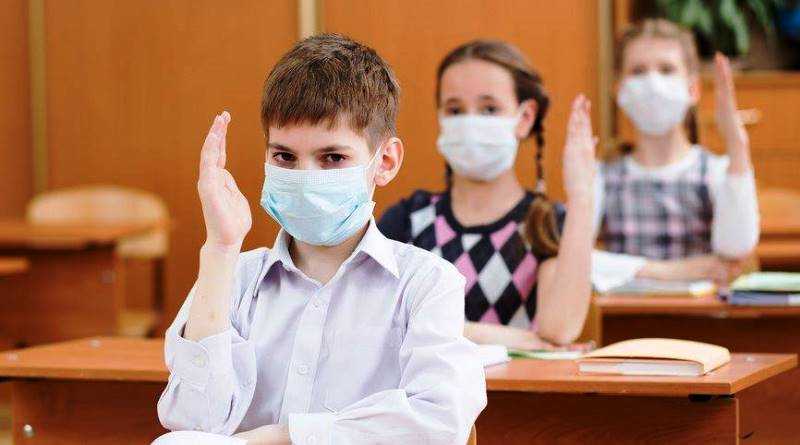 В понедельник, 25 января, школьники Павлограда возвращаются за парты