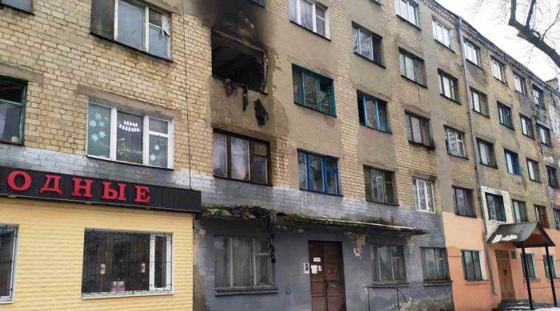Павлоградские полицейские выясняют причину пожара в общежитии на Заводской