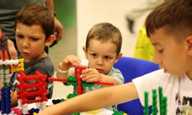 Ученики павлоградской общеобразовательной школы №17 получат бесплатные конструкторы LEGO: школа выиграла Грант