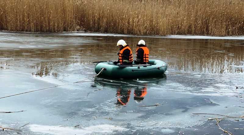 В Павлограде на реке Волчья мужчина и женщина провалились под лёд: мужчину спасти не удалось