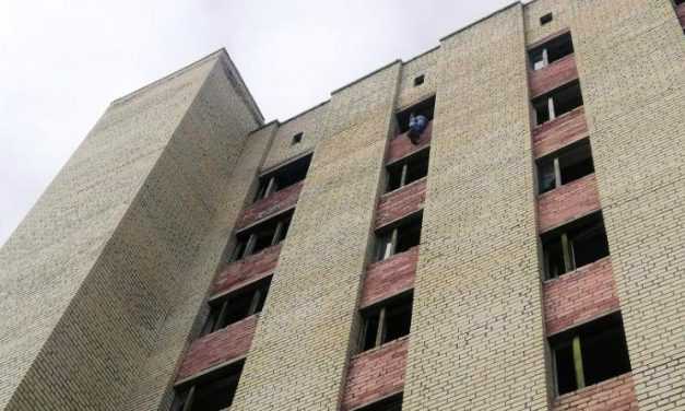 25-летний павлоградец пытался покончить жизнь самоубийством