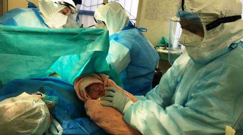 В областной больнице им. Мечникова спасли беременную из Павлограда, которая лечилась от коронавируса народными средствами