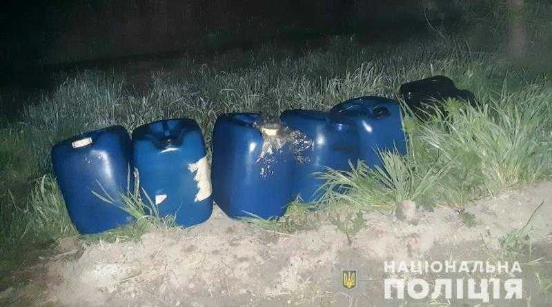 За кражу топлива из фуры полицейские задержали 25-летнего жителя Павлограда