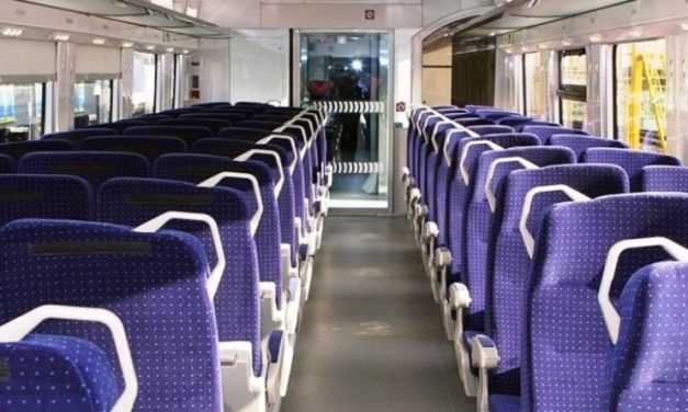 Новый экспресс между Харьковом и Днепром перевез уже более 3 тыс. пассажиров