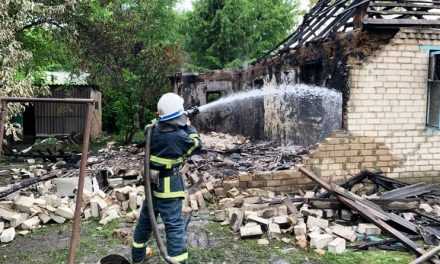 В Павлоградском районе спасатели ликвидировали пожар в жилом доме