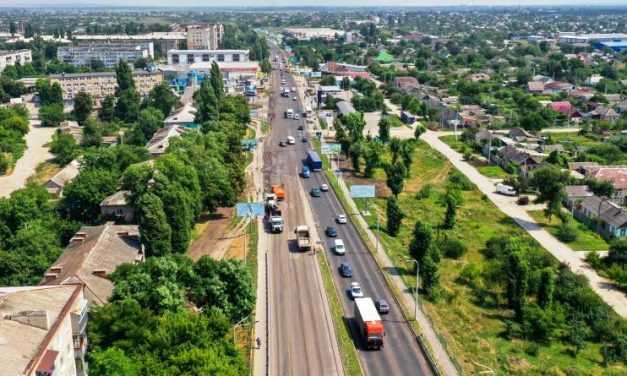 Асфальт на ул. Днепровской будут укладывать ночью, чтобы не мешать движению автомобилей