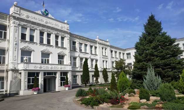 На Павлоградском химическом заводе под сокращение могут попасть около 200 сотрудников