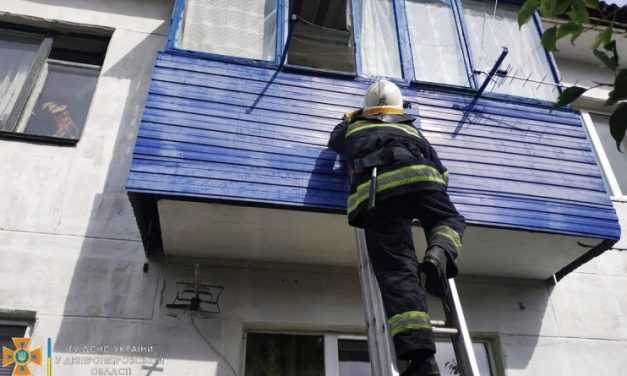 В Павлограде спасатели обеспечили доступ в квартиру, в которой находилась больная пожилая женщина