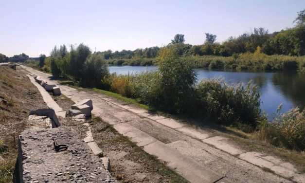 15-летняя павлоградская школьница сорвалась с дамбы возле р. Волчья и упала на бетонные плиты