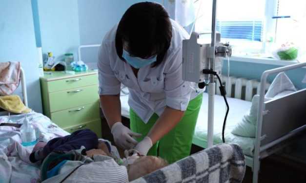 В областной детской клинической больнице 4-летнему мальчику из Павлограда провели аутотрансплантацию костного мозга