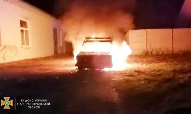 В Богуславе огнем уничтожен легковой автомобиль (ВИДЕО)