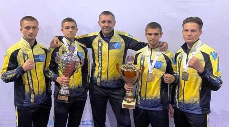 Павлоградские кикбоксеры привезли медали с Чемпионата Европы