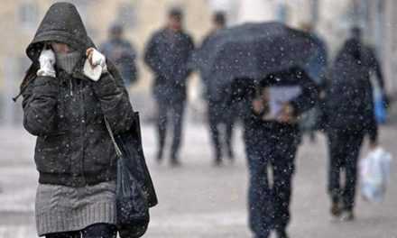 Павлоградцев предупреждают о десятиградусных морозах, сильном ветре и гололёде 
