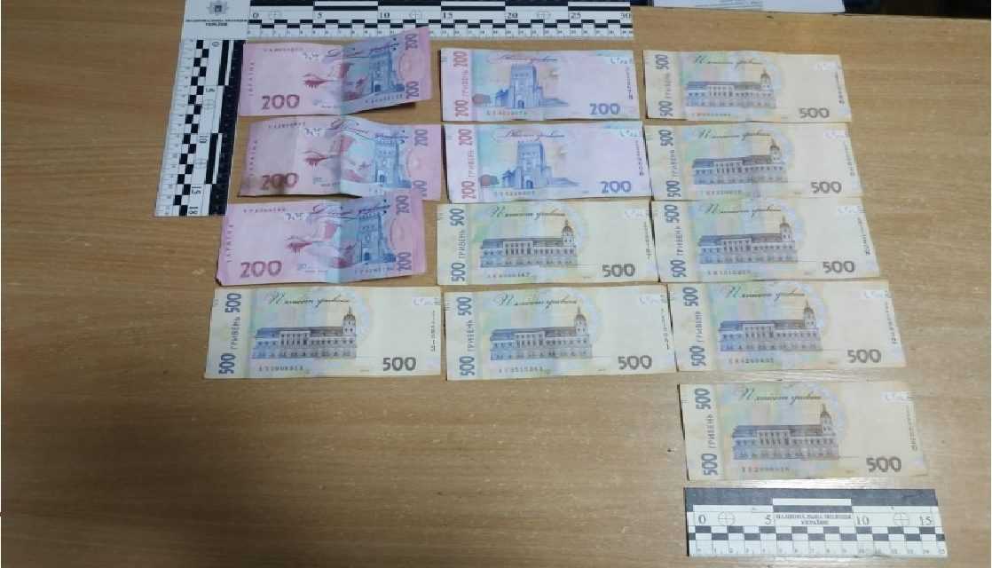 Жителю Павлоградського району загрожує до 4 років за спробу дати хабар