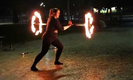 Файер шоу у центрі Павлограда
