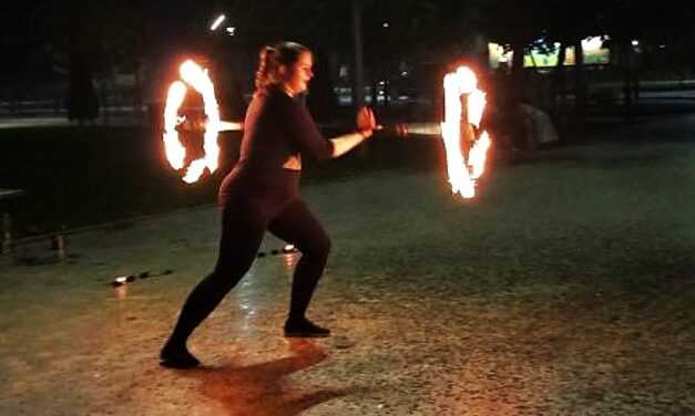 Файер шоу у центрі Павлограда