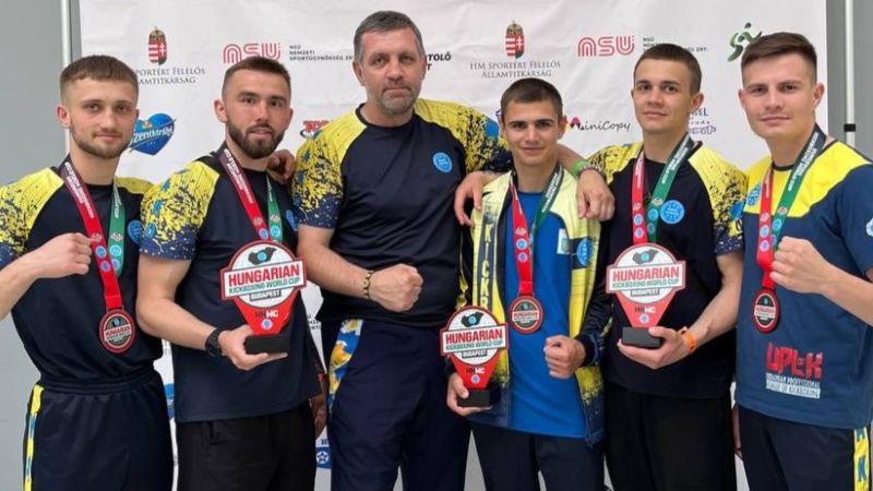 Павлоградські кікбоксери — чемпіони України!
